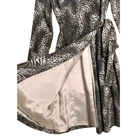 Vtg Dana Buchman 90s Y2K Women's 100% Silk Animal Print Wrap Dress Sz 4 Mob Wife - Picture 2 of 16